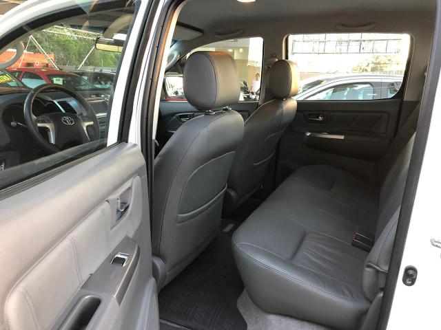 Hilux SRV 4x4 Flex Automático - 2015 /2015 - Novíssima - Aceito Troca. Financio - Foto 9