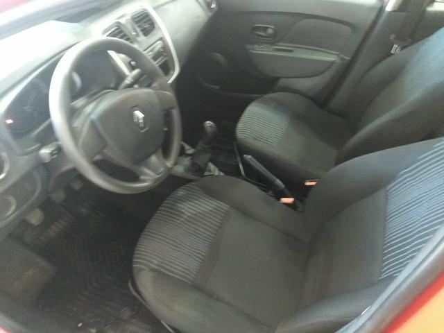 Renault Logan Authentique 1.0 (3 cilindros) - Foto 2