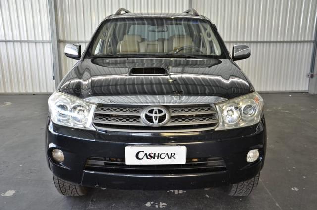 TOYOTA HILUX SW4 3.0 SRV 4X4 7 LUGARES 16V TURBO INTERCOOLER DIESEL 4P AUT 2010 - Foto 9