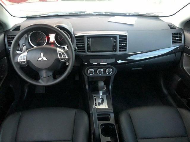 Mitsubish LANCER 2.0 HL-T 16V Flamarion * - Foto 2
