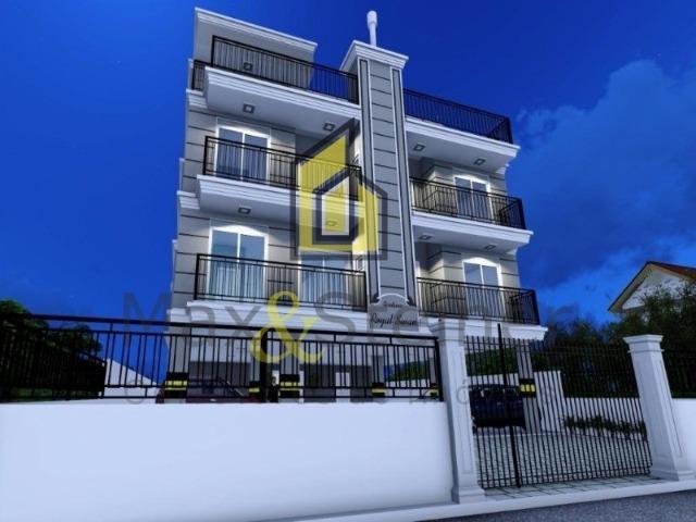Ingleses# Aprox. 1km da Praia! Condomínio com Elevador, Apto de 02 Dorm (01 Suíte)