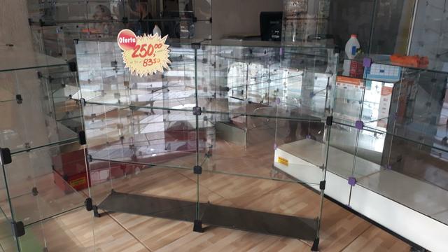 Bancada, expositor, prateleira, vitrine ou balcão de vidro com pezinho