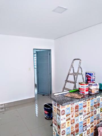 Kitnet locação ,toda no piso porcelanato, 700 reais