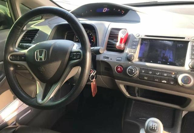 HONDA Civic 1.8 /2011