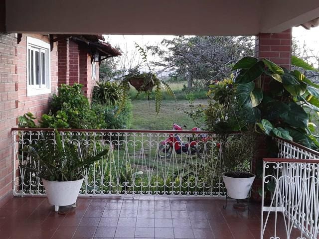 Chácara em Gravatá com 9 hectares, casa sede, 6 suítes, piscina com apoio, vista da BR-232 - Foto 4