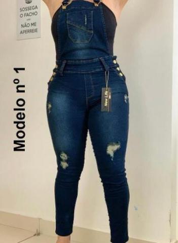 roupa jardineira jeans