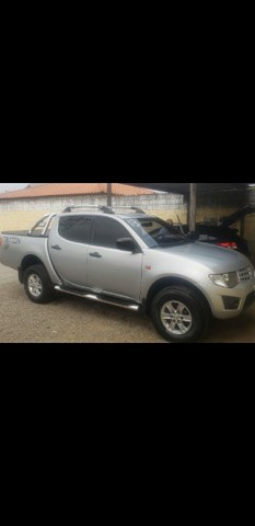 TRITON 4X4 GLS IMPECÁVEL