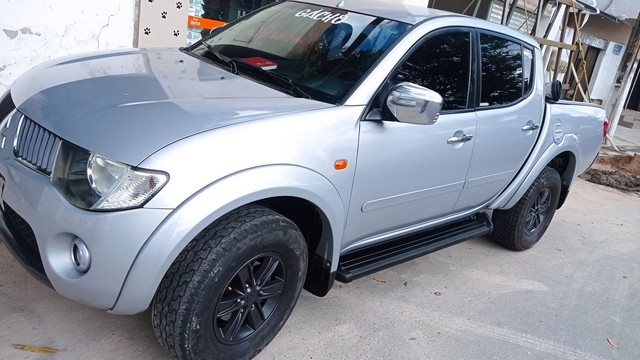 VENDO L200 TRITON 2009 SUPER CONSERVADA ,TROCADO REC