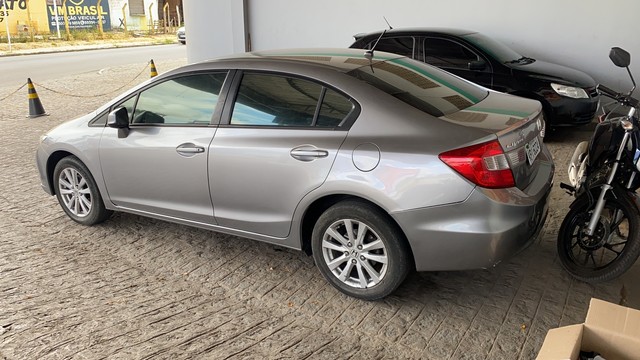VENDO CIVIC AUTOMATICO 1.8 LXS