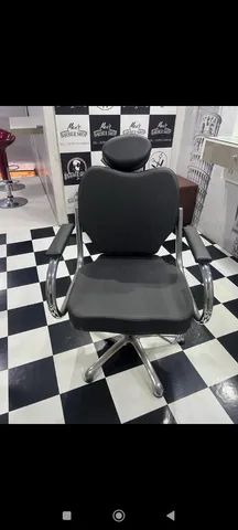 Como foi criada a primeira Cadeira de Barbeiro - Men's Barbershop