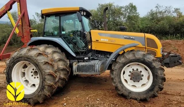 Trator Valtra BH165 ano 2009