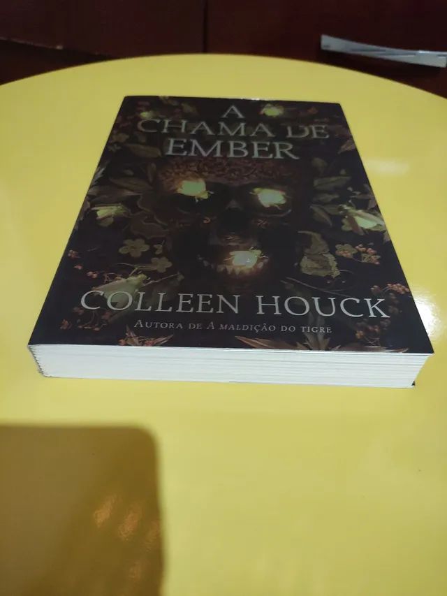 A chama de Ember. Com brinde. Produto novo.