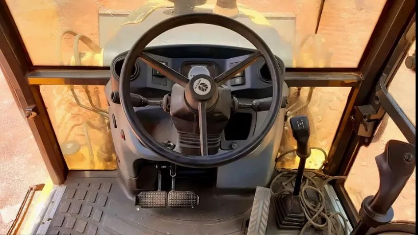Retroescavadeira New Holland B110B Ano 2014 - Foto 6