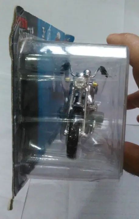 Miniatura Moto BMW R 1200 C Metal Maisto 1:18 - Foto 2