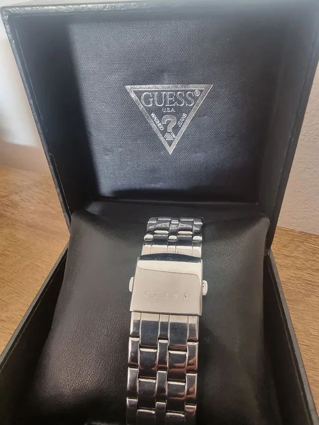 GUESS METAL CROMADO E FUNDO AZUL - Foto 2