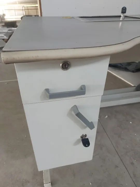 Mesa de escritório em madeira - Foto 5
