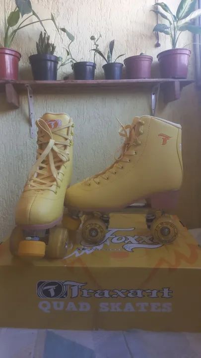 Patins shira txt  Skates Amarelo.