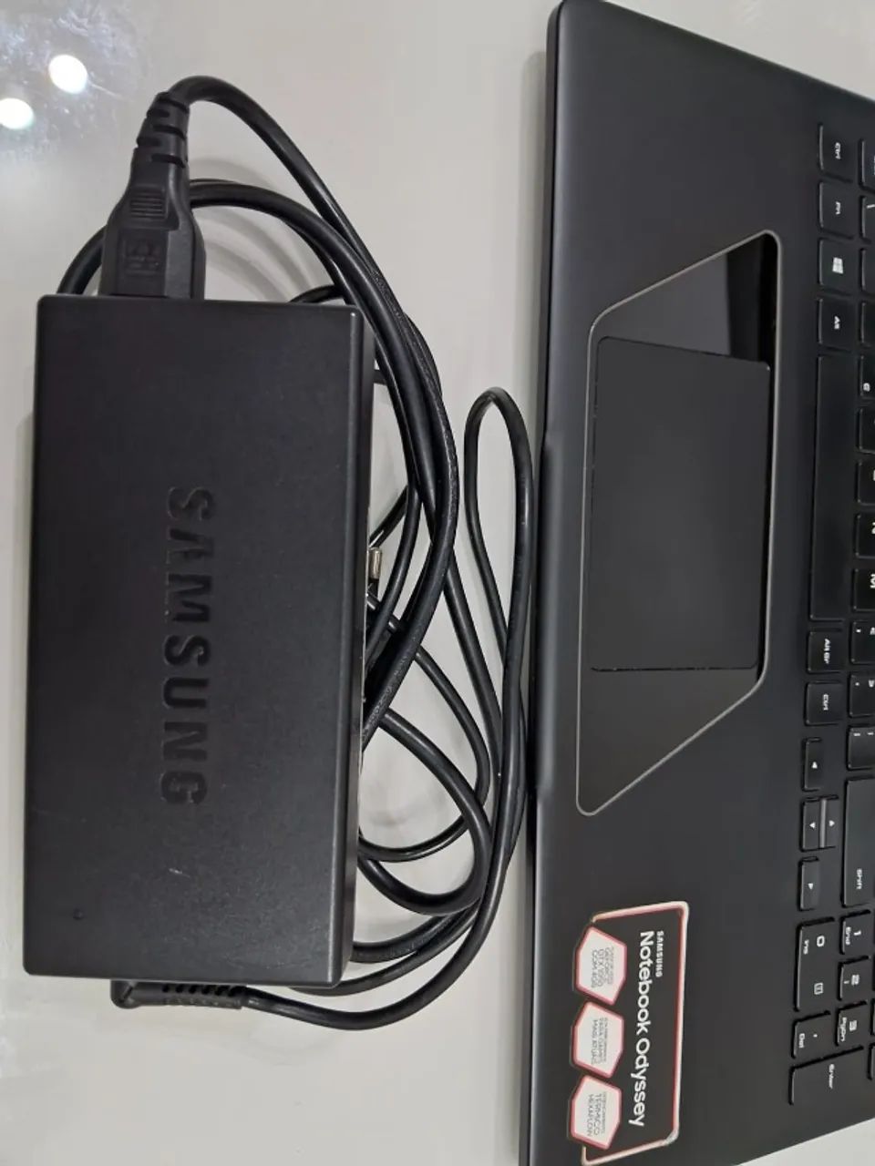 Notebook Samsung Odyssey Intel Core i5 7300HQ 15,6" 16GB HD 1 TB GeForce GTX 1050 4GB - Foto 3