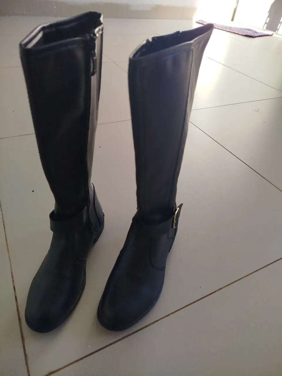 Botas de cano alto pretas