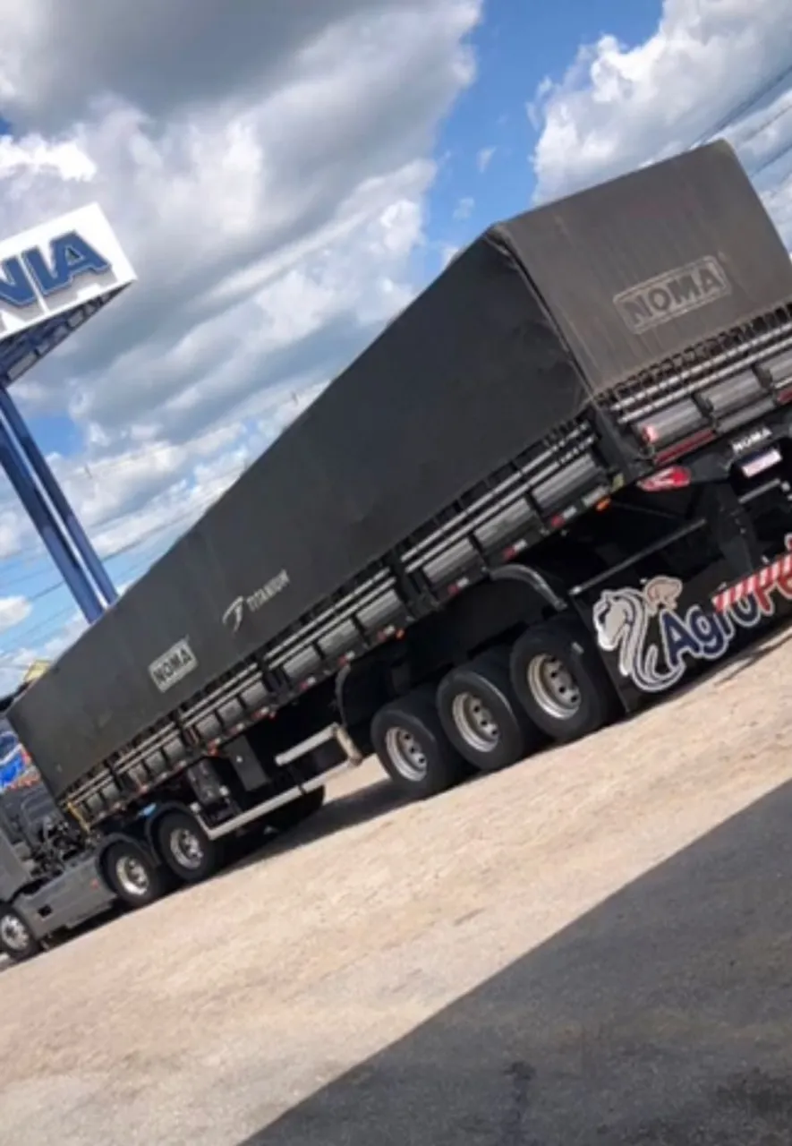 Carreta  Graneleiro Noma Titanium 2022 pronta 