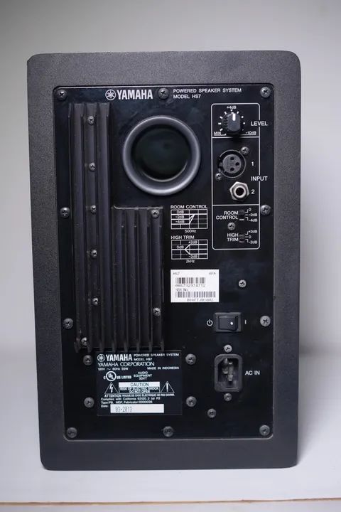 Par de Monitores de Áudio Yamaha HS7 - Foto 6