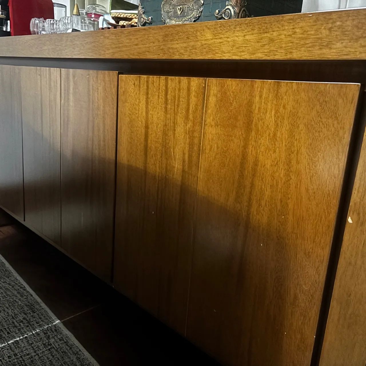 Mesa de jantar com 8 cadeiras E buffet com detalhe em pedras - Foto 4