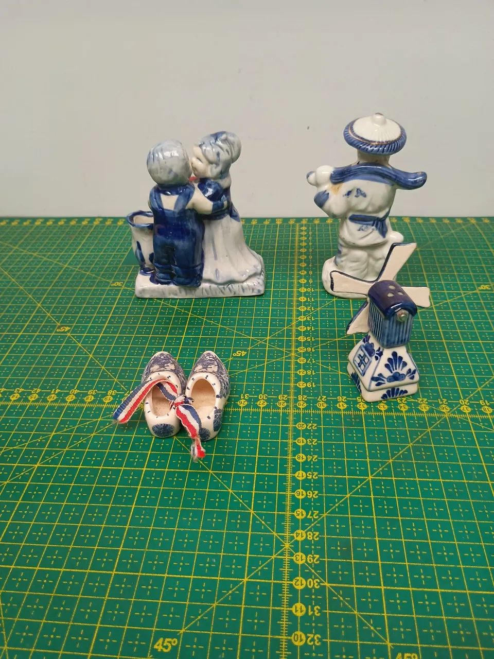 Conjunto de 4 bibelô de porcelana  holandesa - Foto 3