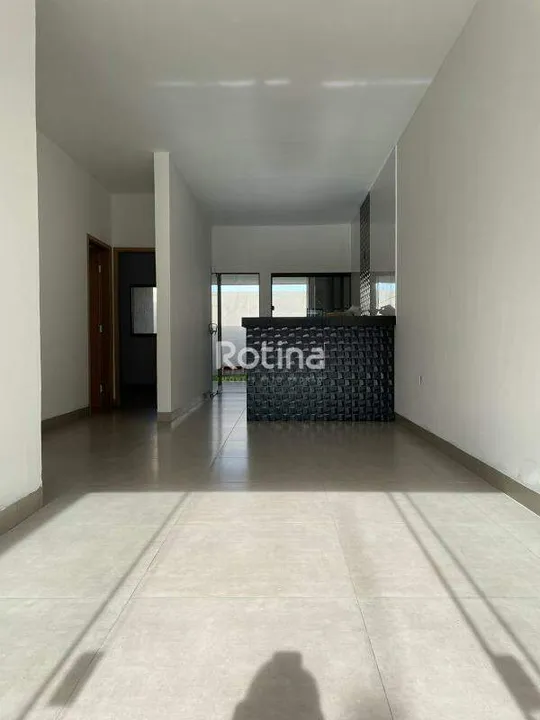 Casa à venda, 3 quartos, Novo Mundo - Uberlândia/MG - Rotina Imobiliária