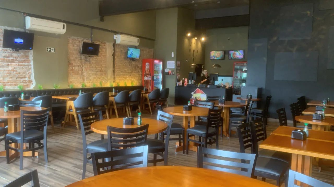 ATENDENTE fast food r$2500,00