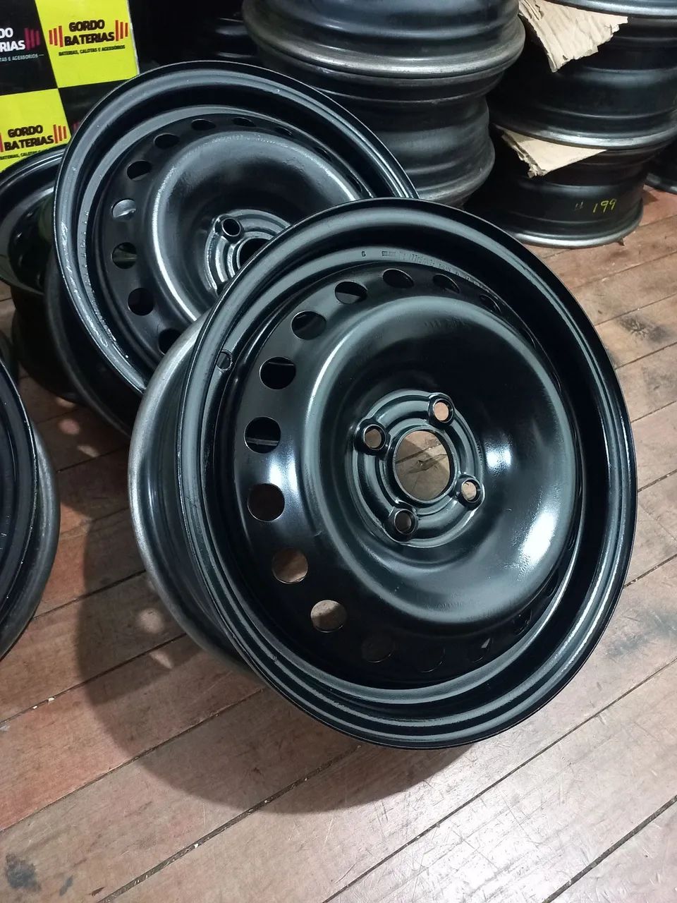 Roda aro 15 Chevrolet Montana Prisma Onix Cobalt Spin Corsa Celta Kadett. R$199,00 cada - Foto 2