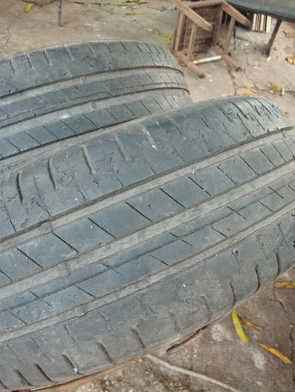 Pneus 195/16Usados em Bom Estado