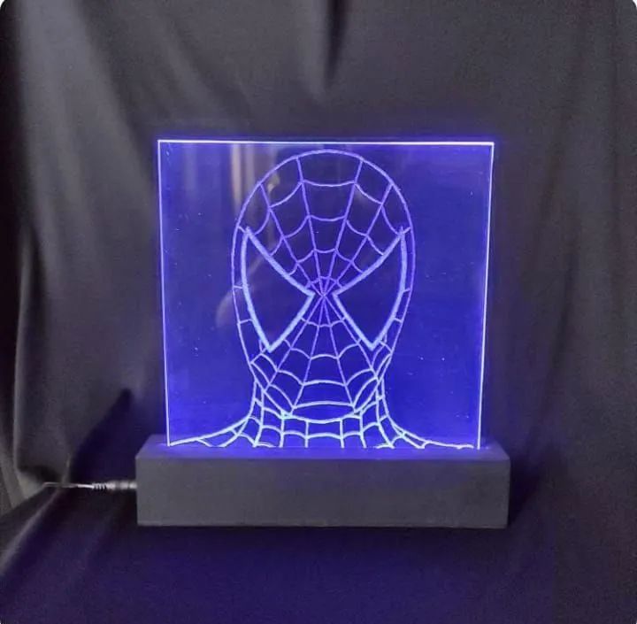 Luminaria LED do Homem Aranha