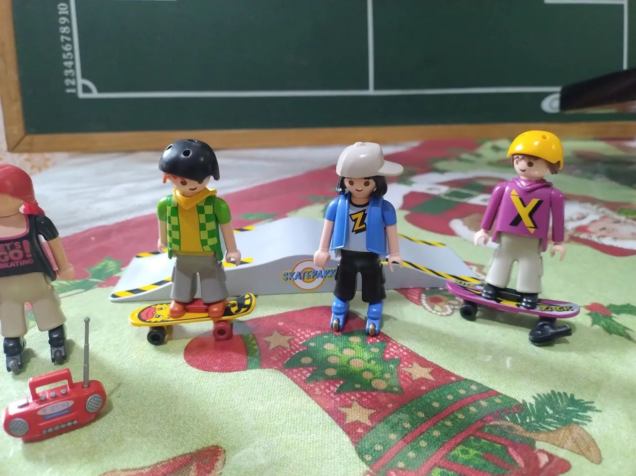 Playmobil skate e patins com pista conforme as fotos  - Foto 3