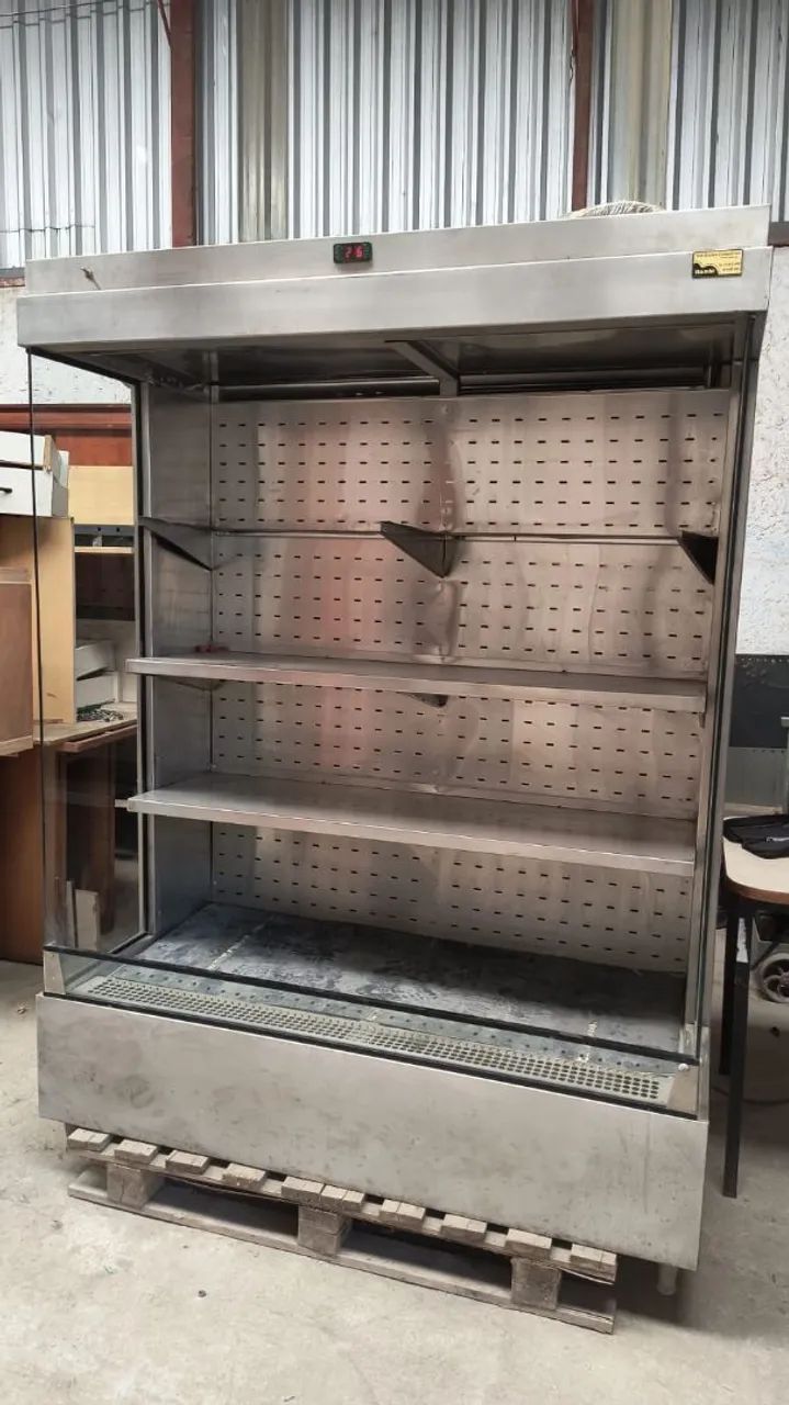 Vitrine expositora em aço inox Itambi 