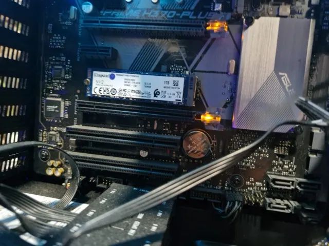 PC i7 8700 + 32GB HyperX + SSD 1TB + Gabinete RGB + Monitor 24? - Foto 5