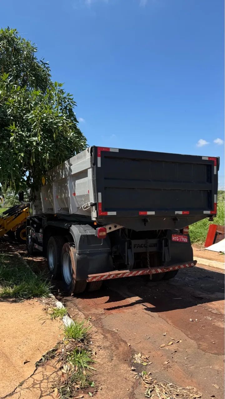 Vendo Cargo 2422 6x2 2010 - Foto 6