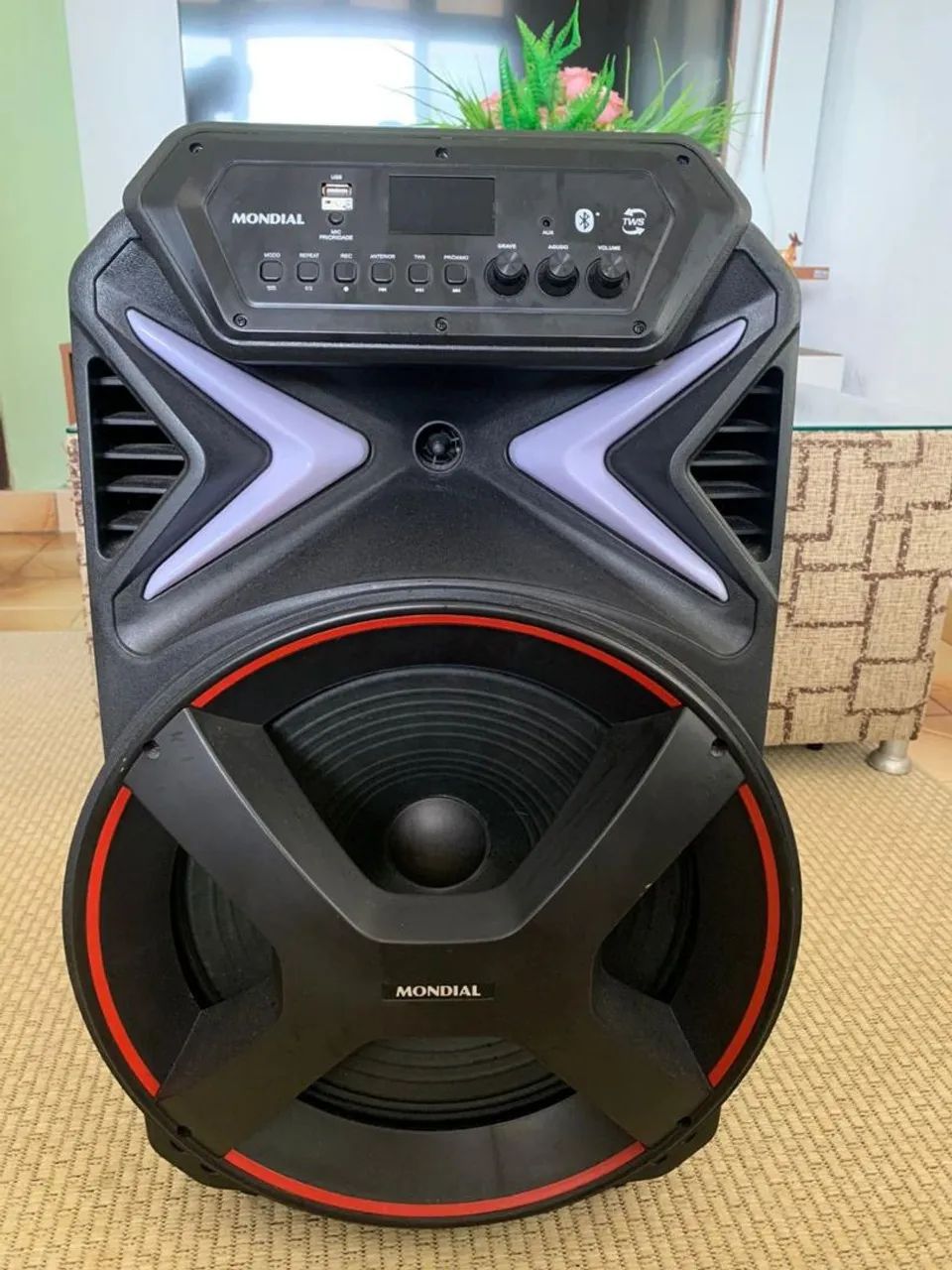 Caixa de Som Portátil Mondial com Bluetooth e luzes - Foto 2