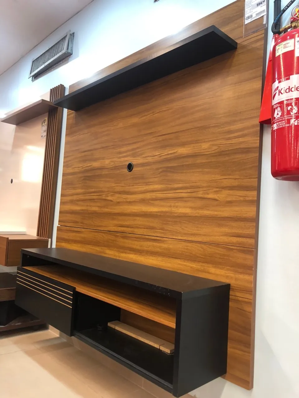 Rack / Painel R$ 300,00