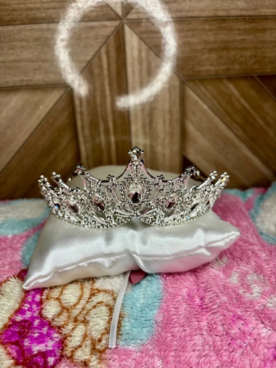 Tiara Elegante com Pedrarias 