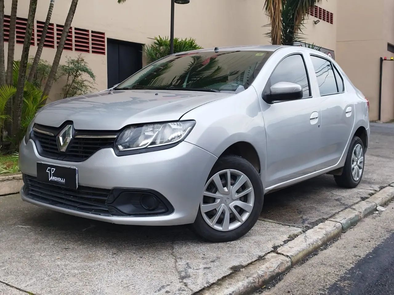 Renault Logan 2020 1.0 12v sce flex expression manual