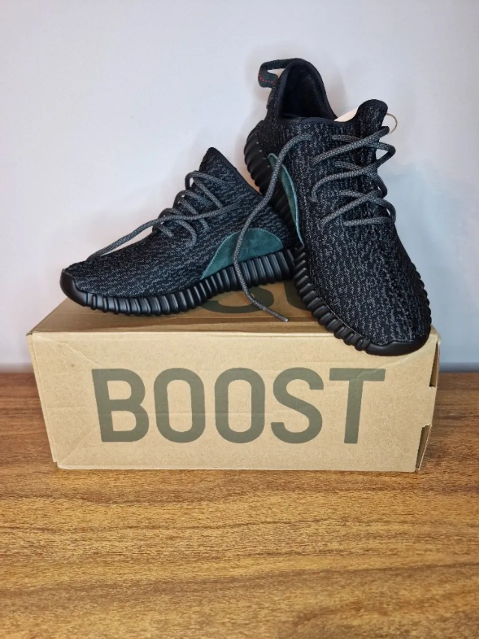 Adidas Yeezy Boost 350 V2 Pirate Black