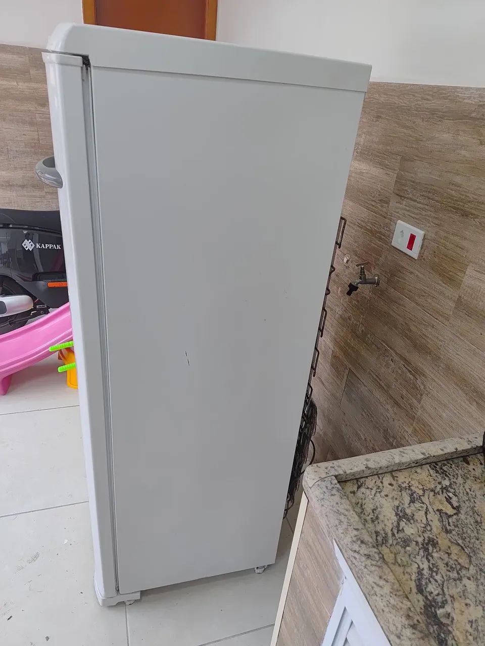 Geladeira Eletrolux 6 portas Vertical - Conservada! - Foto 4
