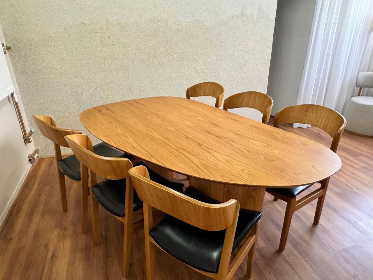 Mesa Orgânica com 6 cadeiras - Foto 3