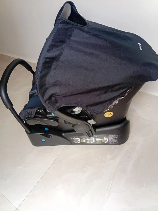 Bebê conforto com base para carro 