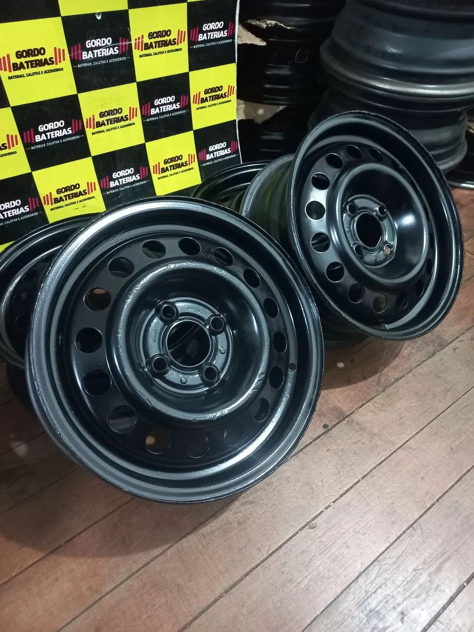 Jogo de roda aro 14 Renault Sandero Logan Clio Kangoo. 4 rodas por R$699,00. Disk entrega 