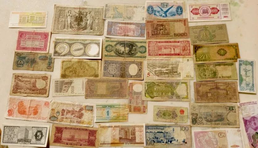 Coleção com 37 cédulas estrangeiras - 27 países diferentes - Foto 3