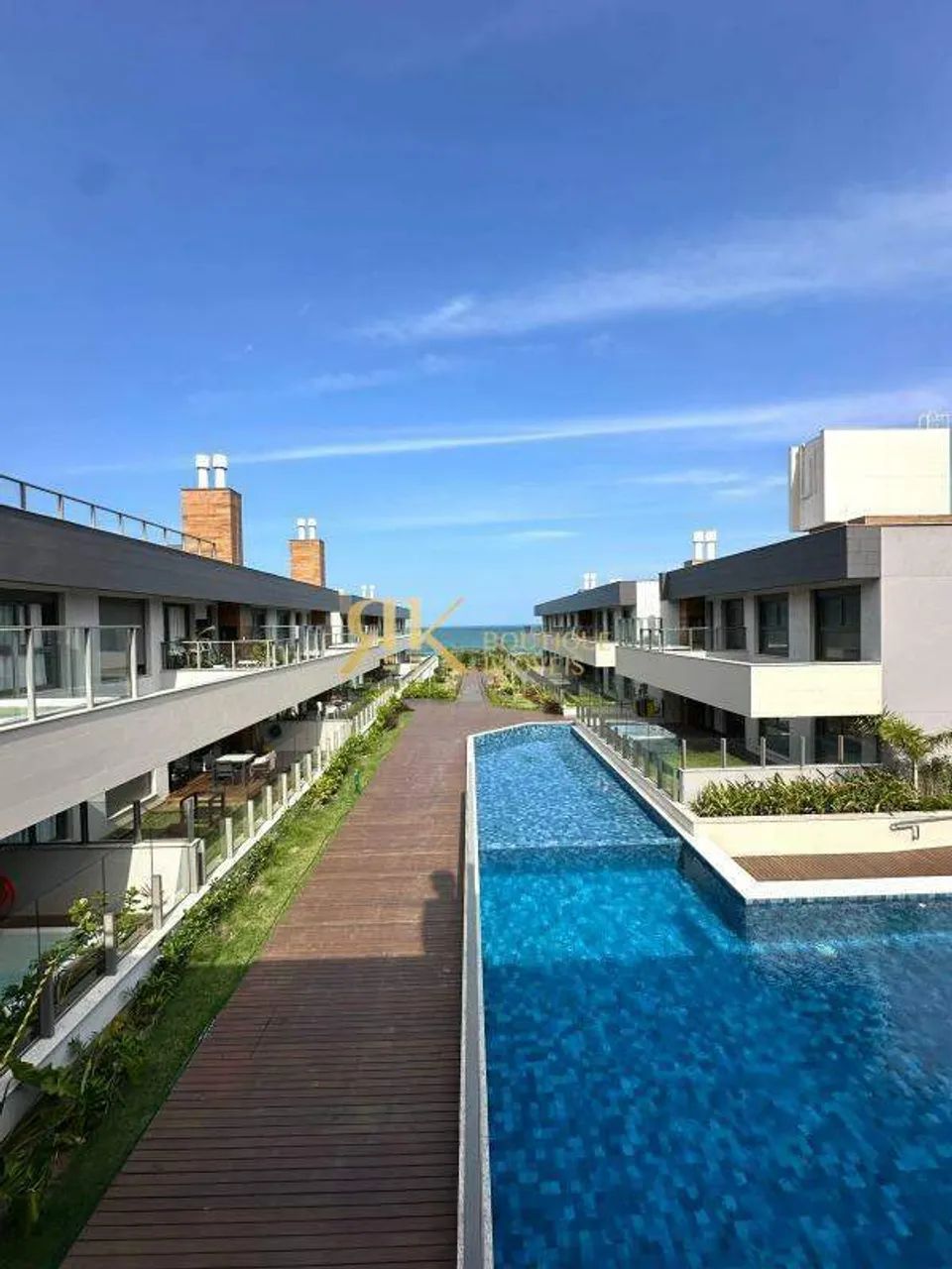Apartamento de 3 suites frente mar a venda