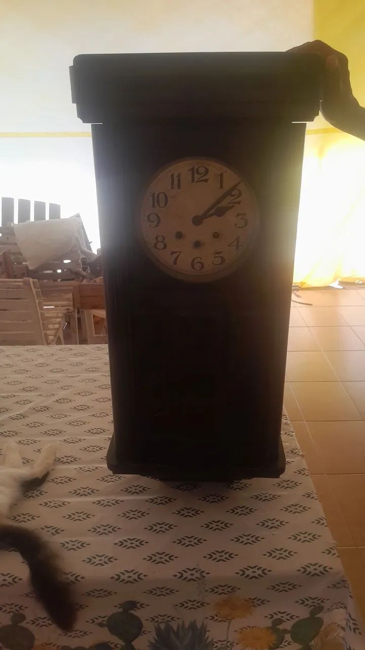 Relógio de parede alemão senão 15 a 15 minutos ótimo estado  valor$ 1500 aproximadamente 