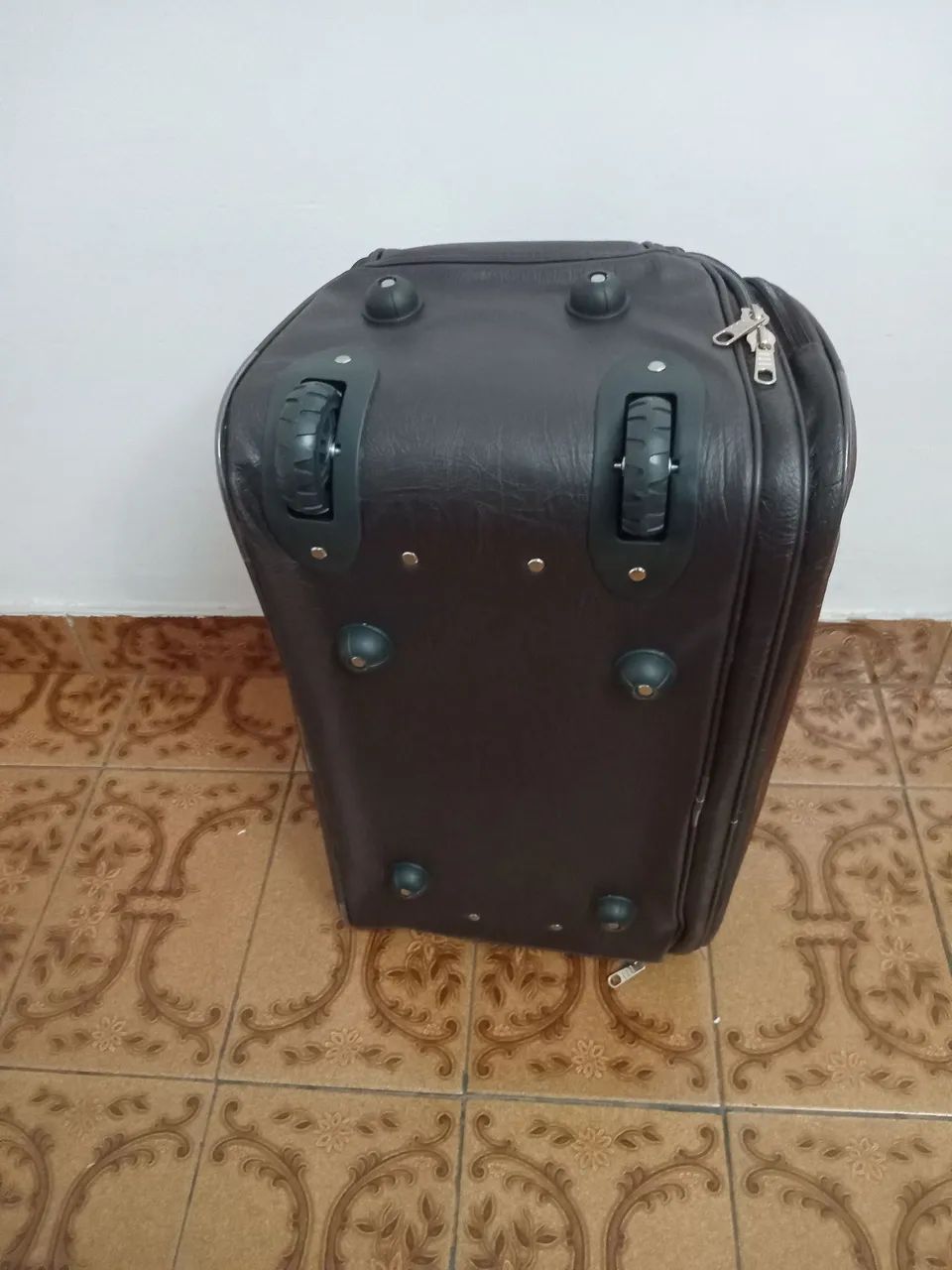 Linda bolsa de viagem com rodinhas couro sintético  - Foto 3