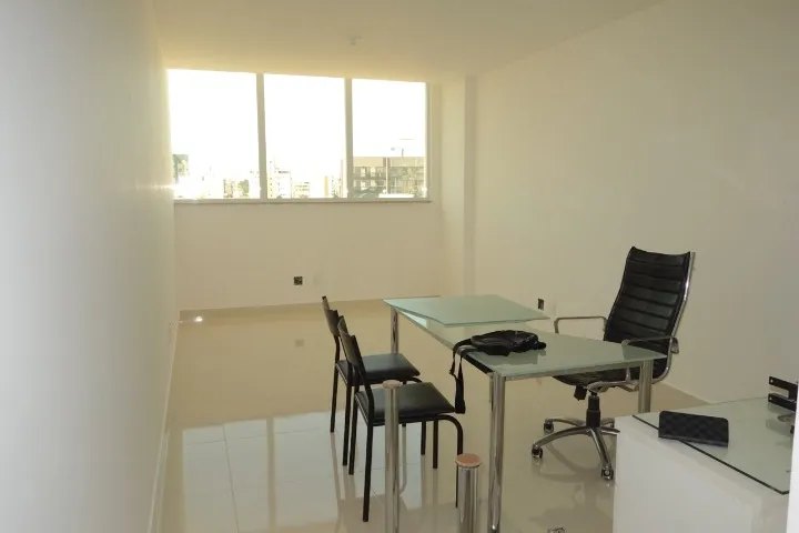 Vendo Sala Comercial Pronta em Jardim Camburi com 27m² e 1 Vaga - R$ 300.000,00
